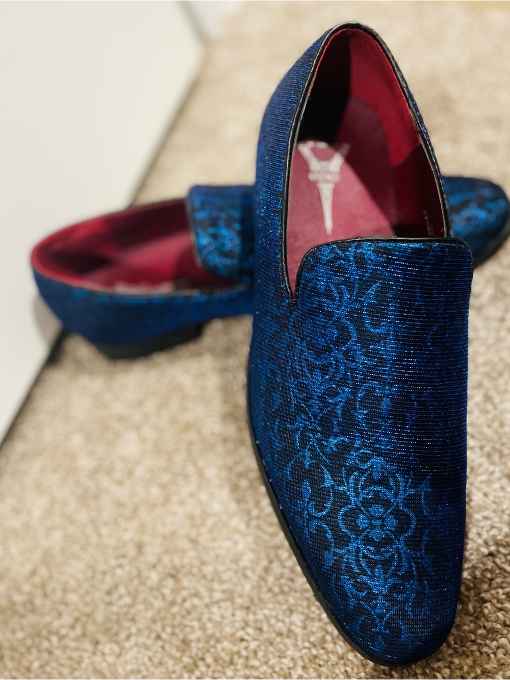 Enzo Romeo Sparko Loafers Blue
Floral Pattern, Size 8.5